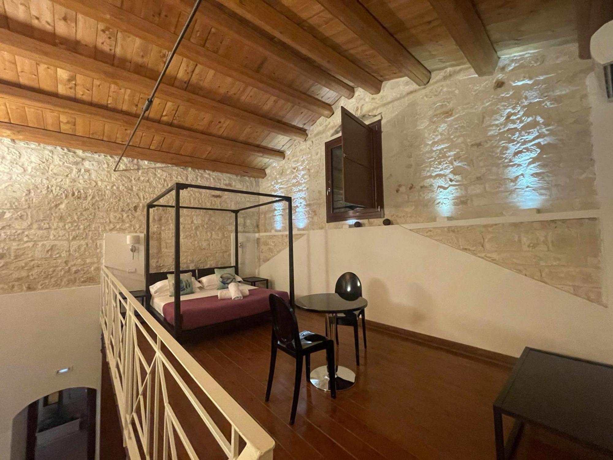 Torre Dantona Country Suites Pozzallo Eksteriør billede