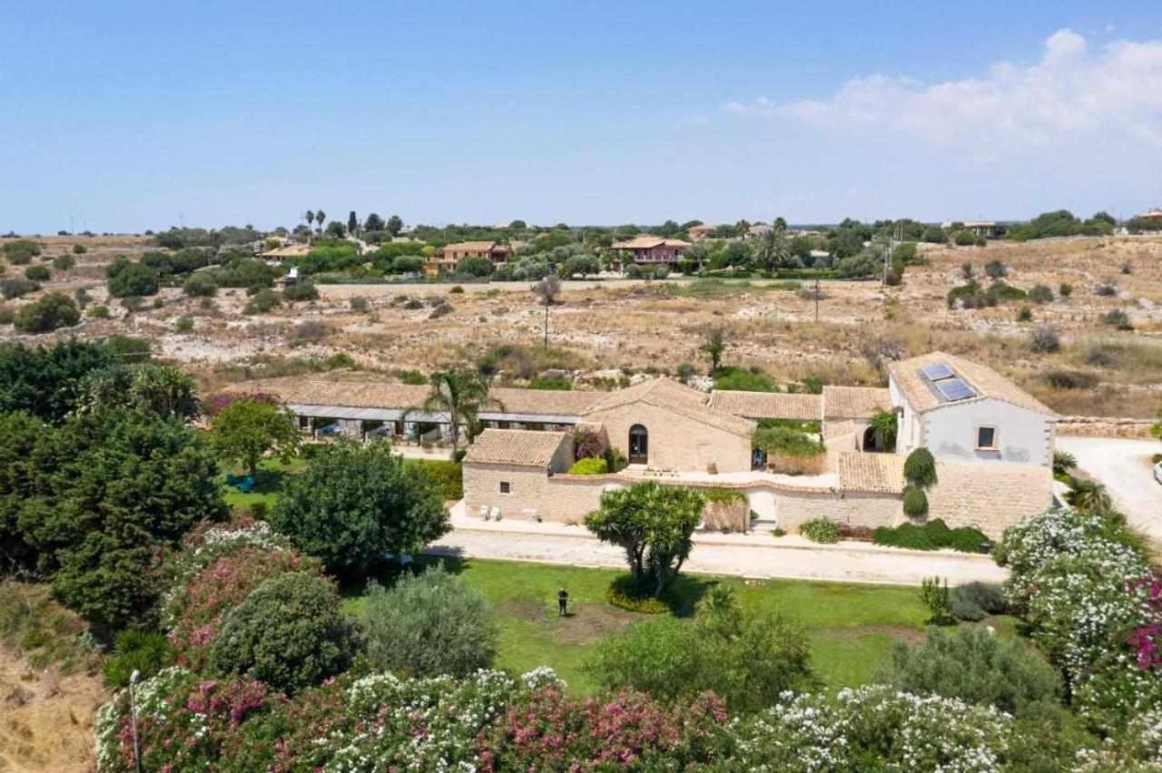 Torre Dantona Country Suites Pozzallo Eksteriør billede