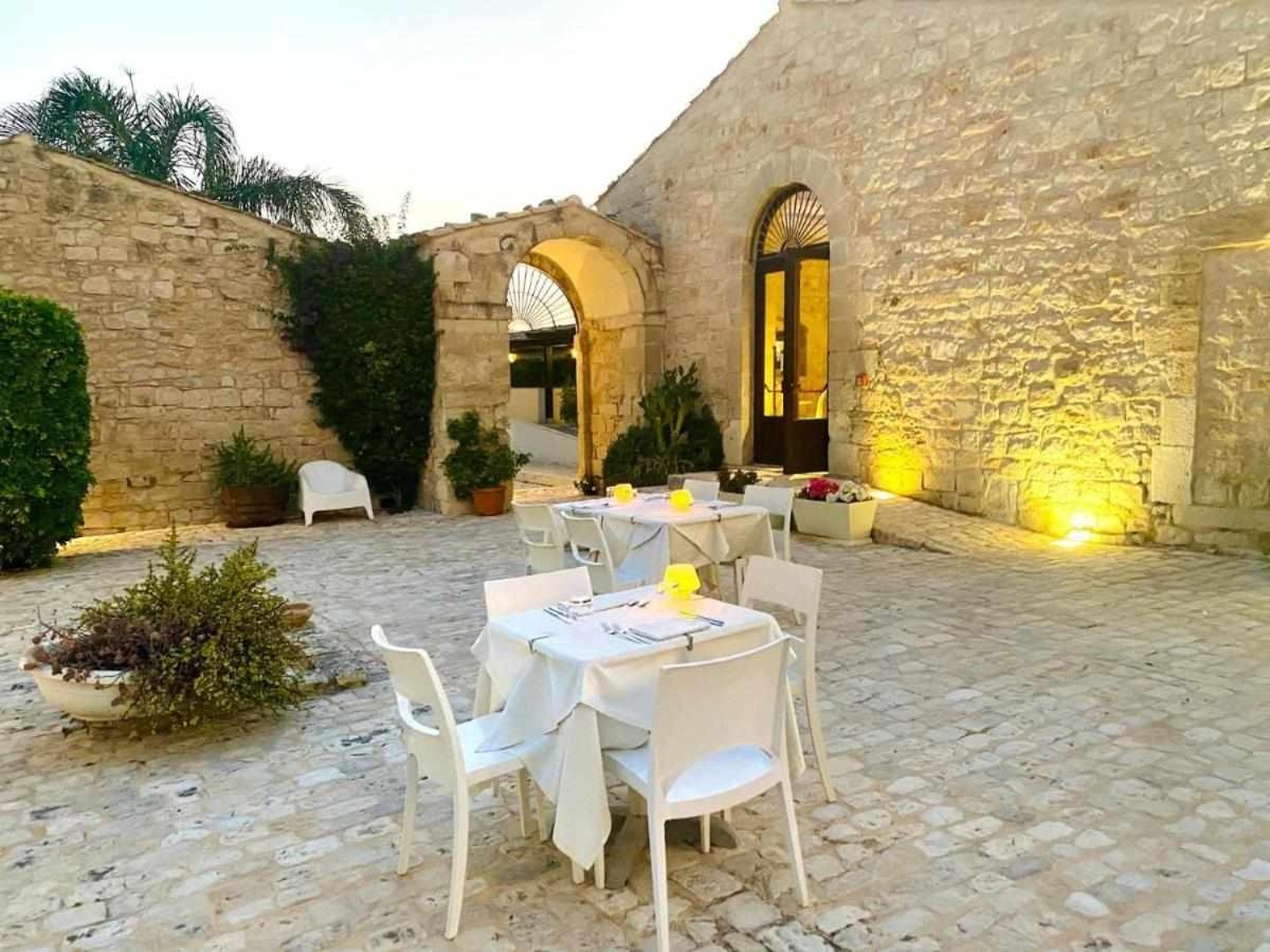 Torre Dantona Country Suites Pozzallo Eksteriør billede