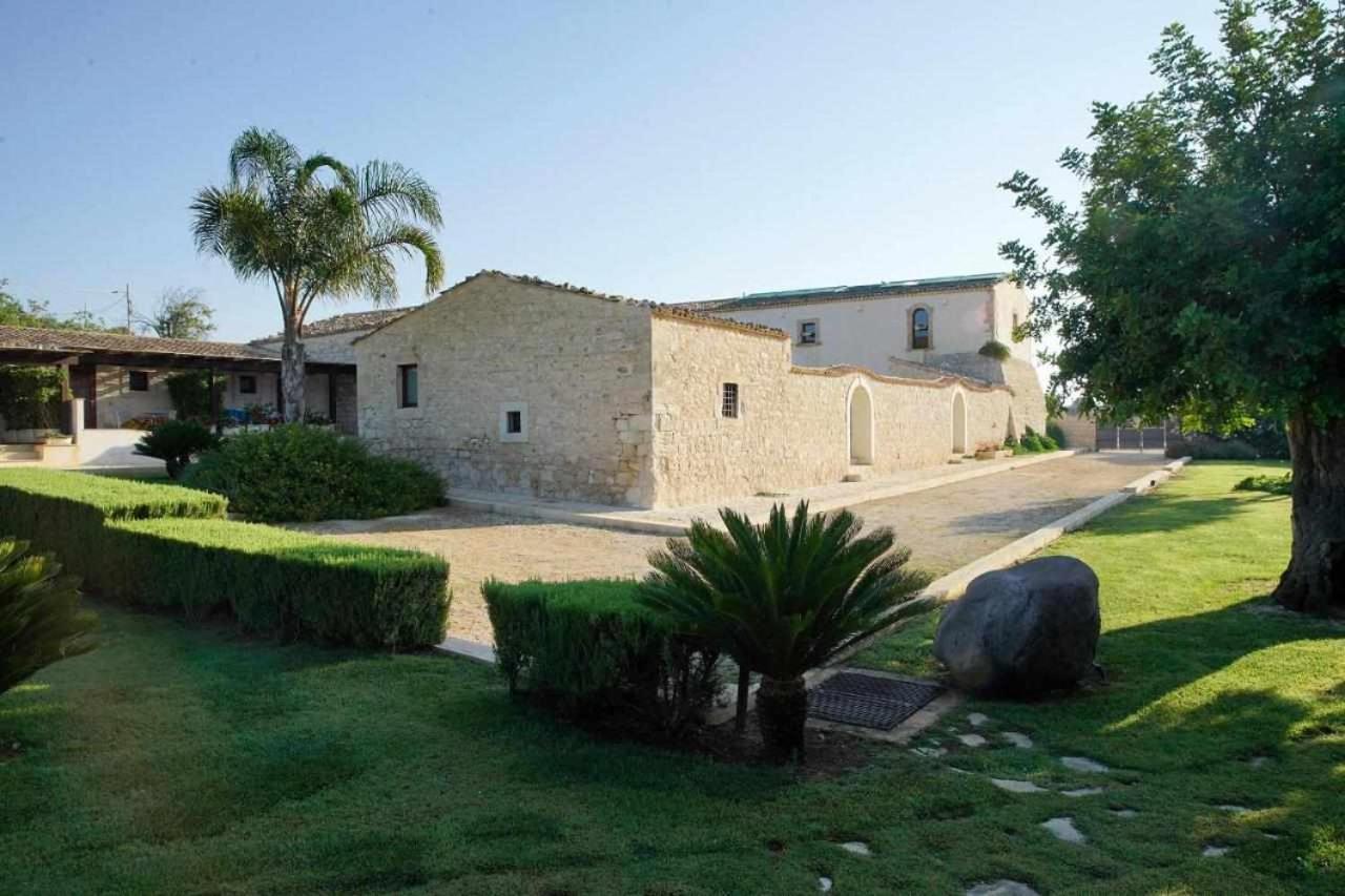 Torre Dantona Country Suites Pozzallo Eksteriør billede